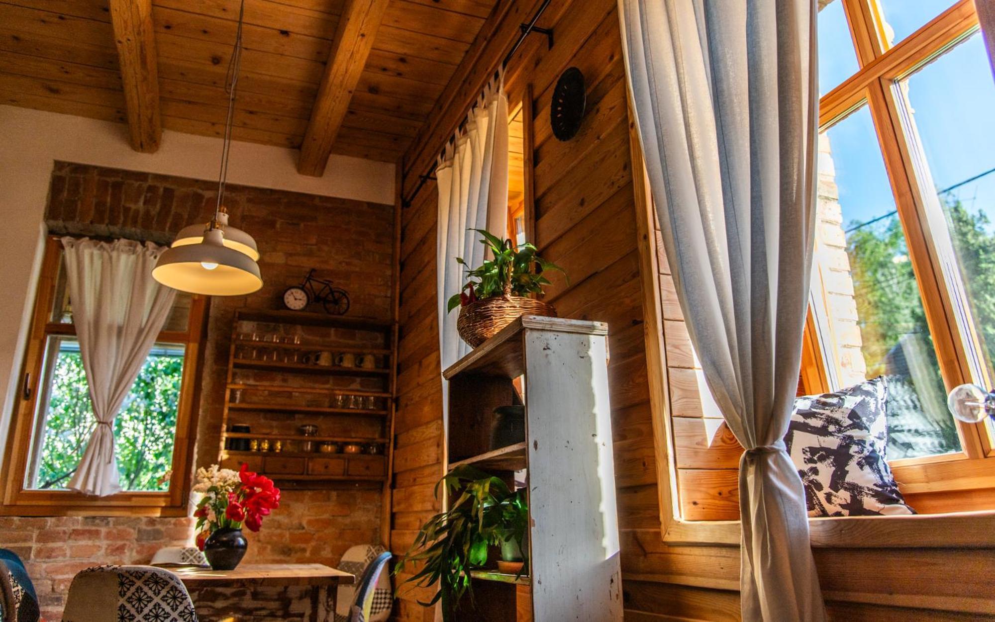 Minifaktura Loft Apartman & Reggelizo Es Etelbar Szokolya Buitenkant foto