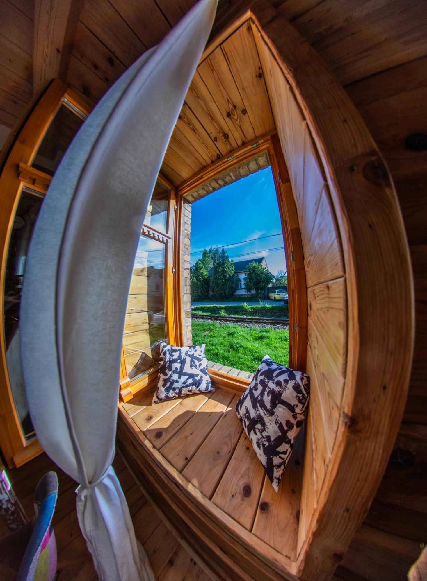 Minifaktura Loft Apartman & Reggelizo Es Etelbar Szokolya Buitenkant foto