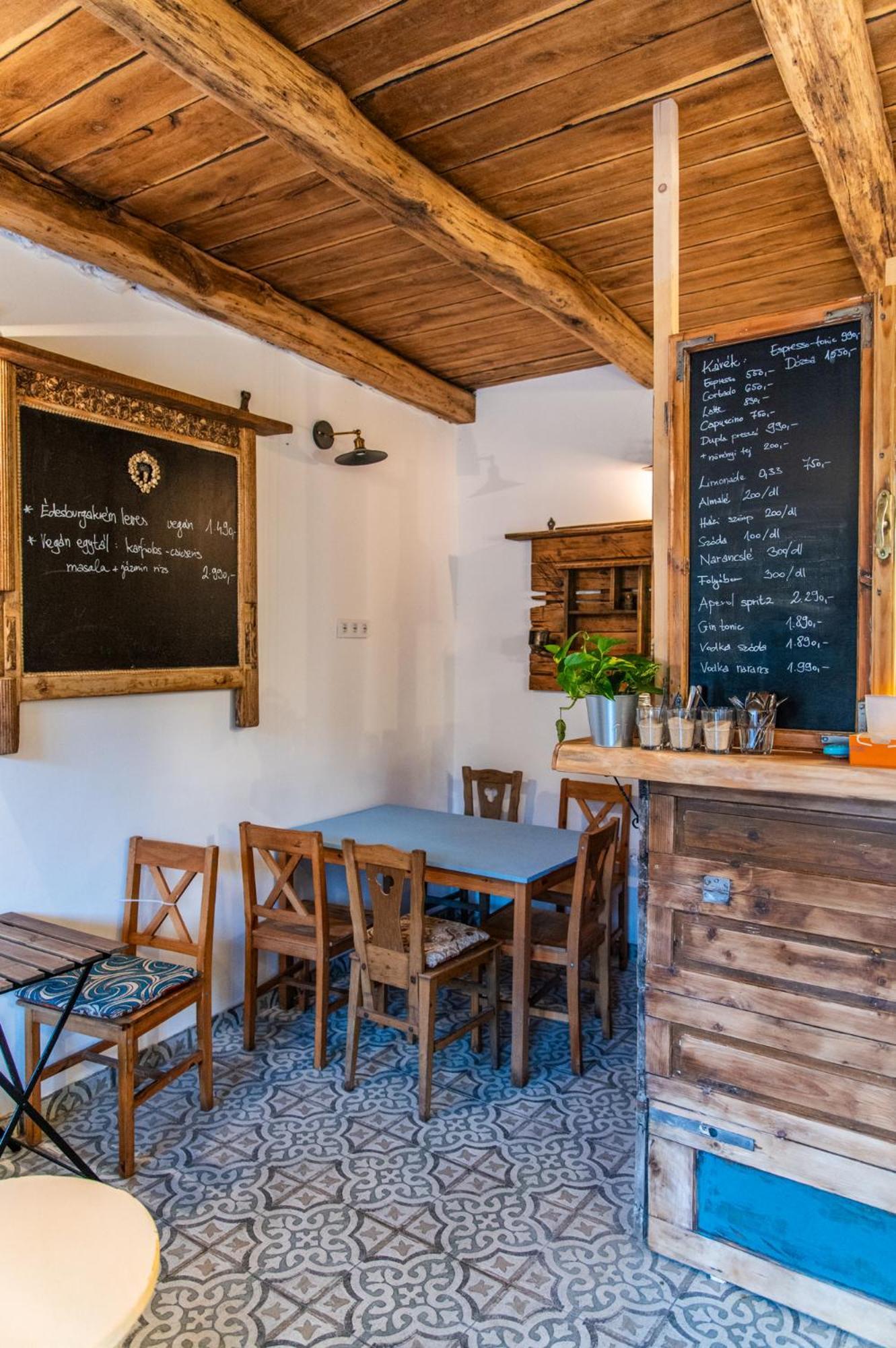 Minifaktura Loft Apartman & Reggelizo Es Etelbar Szokolya Buitenkant foto